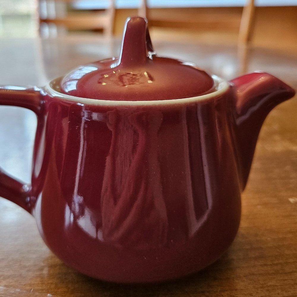 HALL maroon teapot for one